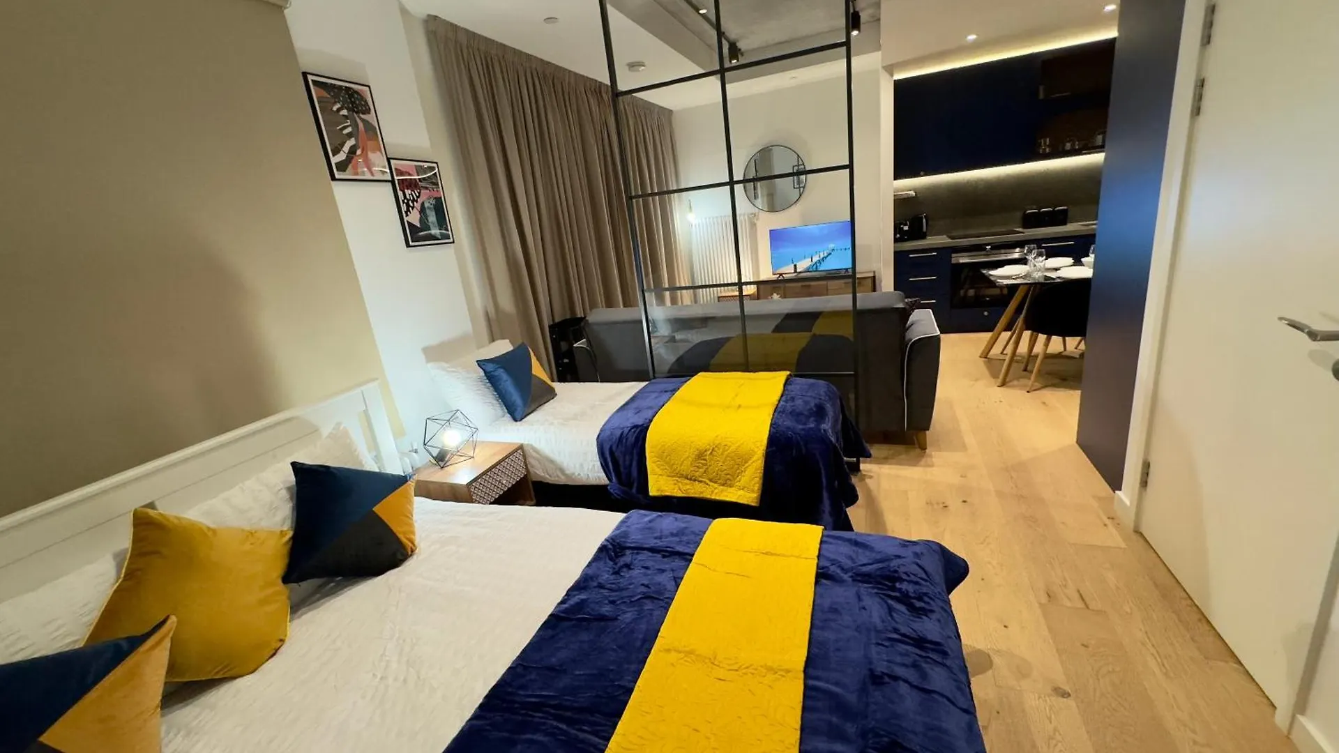 Amazing Cosy Apartment, Next To O2 Arena And Close To London Excel, Secure Parking 0*,
